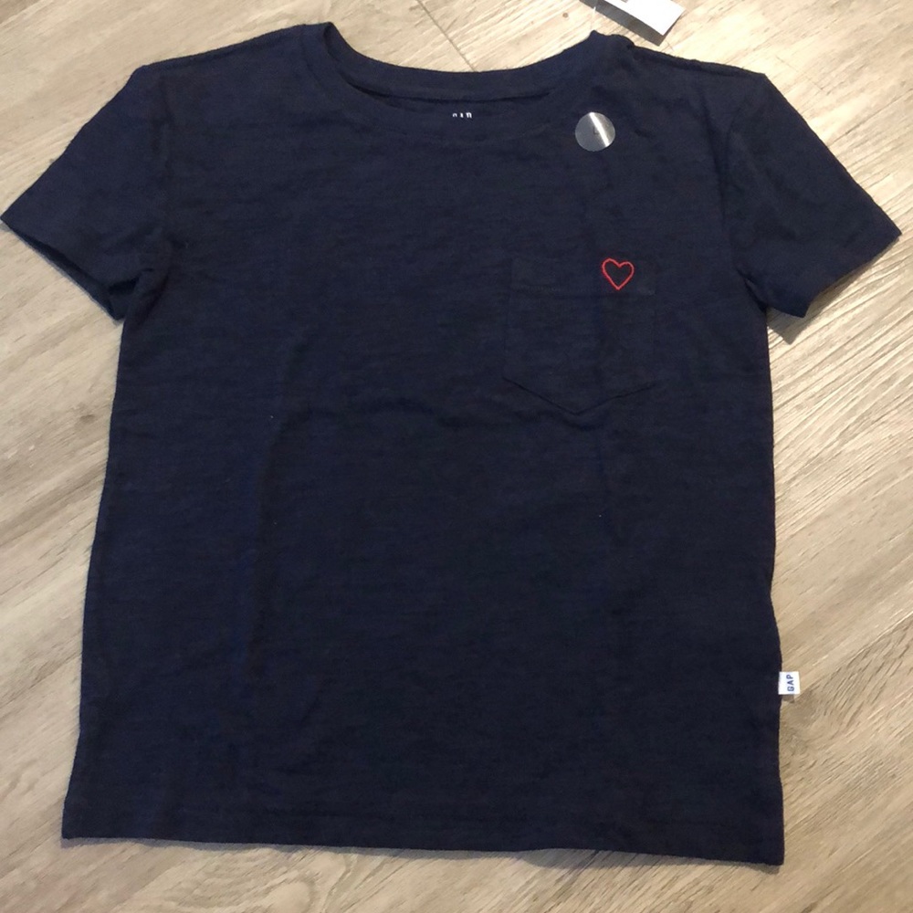 Kids Gap Logo T-shirt. Size Large. NWT.